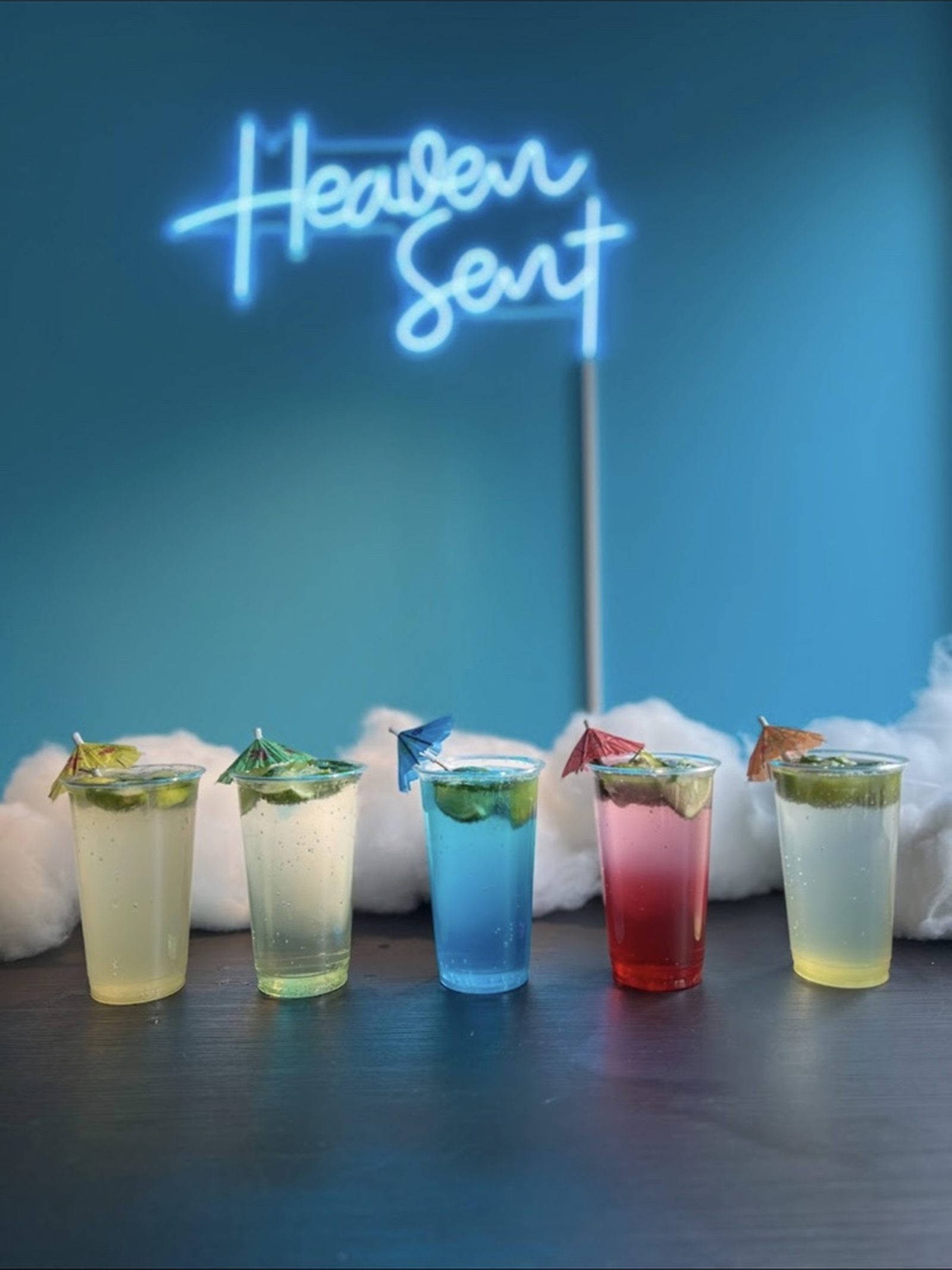 Fargerike mocktails og en sjokolade-milkshake